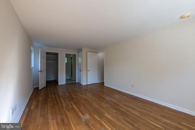 24 WAKEFIELD DR, Newark, DE 19711