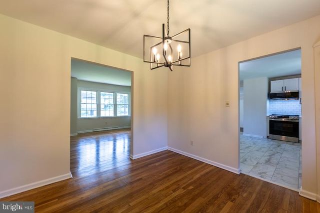 24 WAKEFIELD DR, Newark, DE 19711
