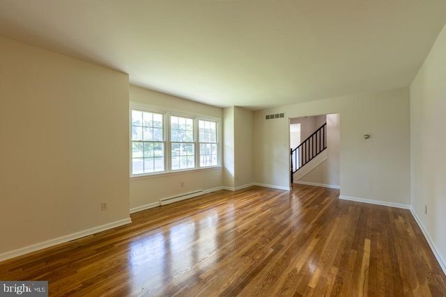 24 WAKEFIELD DR, Newark, DE 19711
