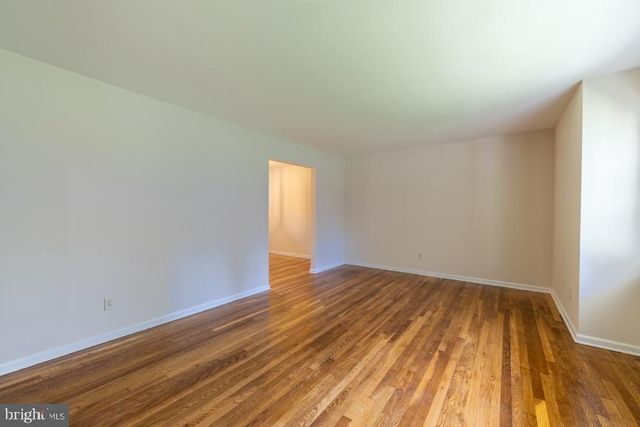 24 WAKEFIELD DR, Newark, DE 19711