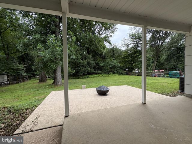 24 WAKEFIELD DR, Newark, DE 19711