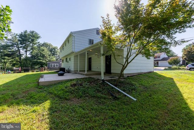 24 WAKEFIELD DR, Newark, DE 19711