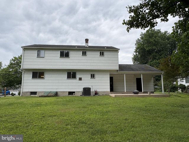 24 WAKEFIELD DR, Newark, DE 19711