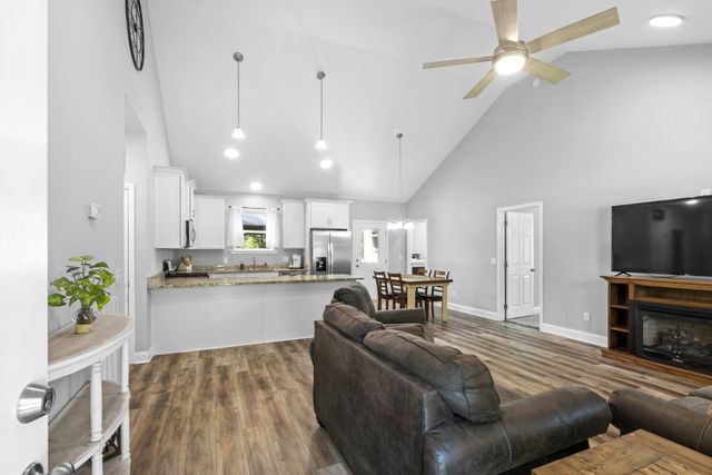 1505 E Piney Rd, Dickson, TN 37055