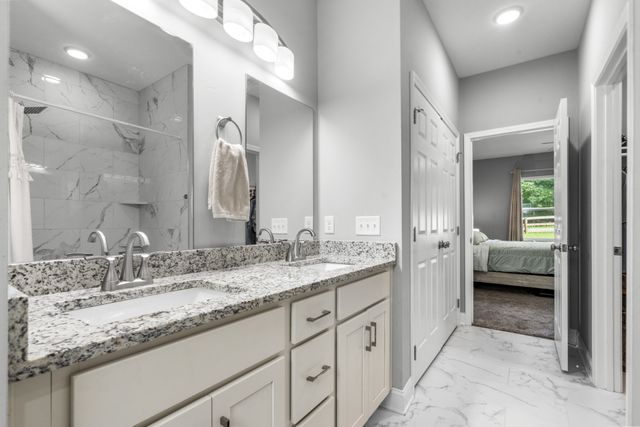 1505 E Piney Rd, Dickson, TN 37055