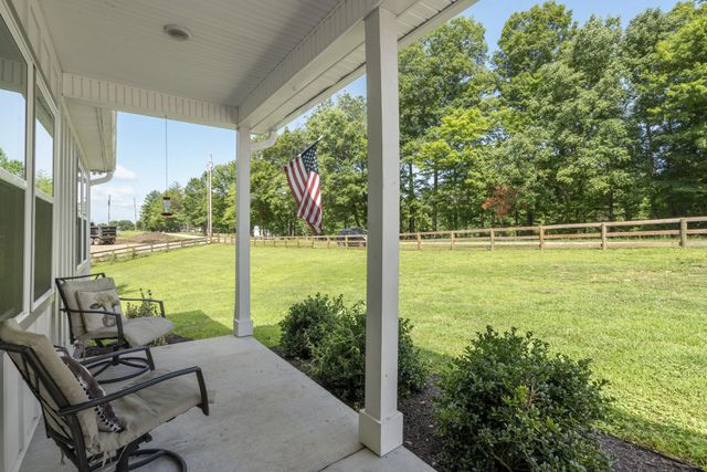 1505 E Piney Rd, Dickson, TN 37055