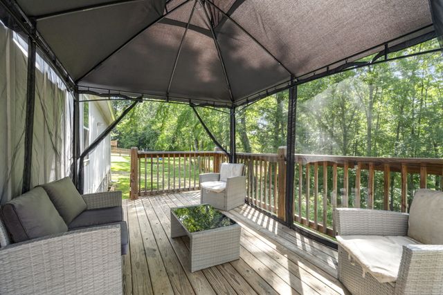1505 E Piney Rd, Dickson, TN 37055