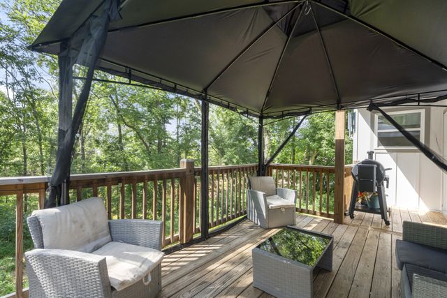 1505 E Piney Rd, Dickson, TN 37055