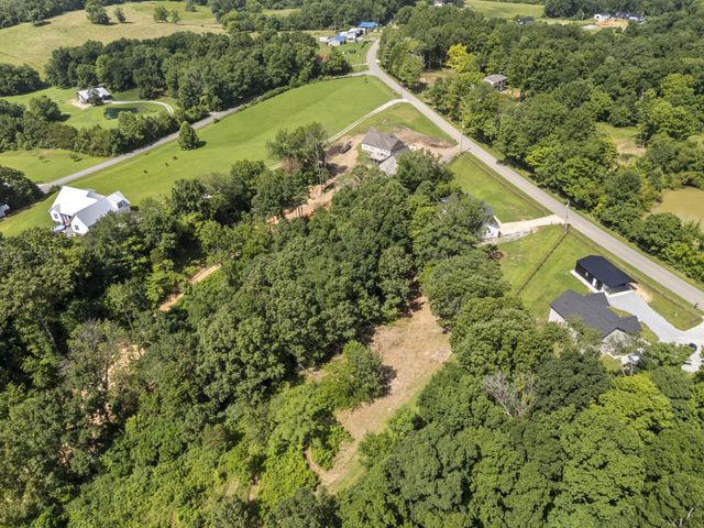 1505 E Piney Rd, Dickson, TN 37055