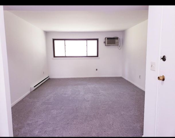 20 Pierces Road 61, Newburgh, NY 12550