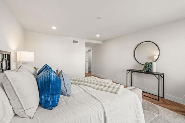90 Montego Court, Coronado, CA 92118