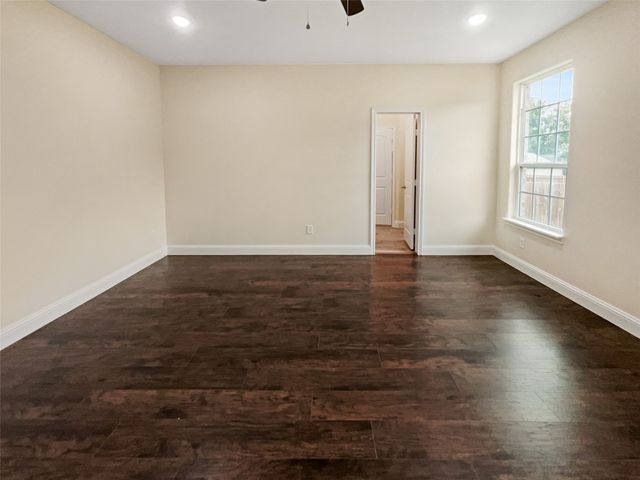5565 Justine Place, Fort Worth, TX 76126