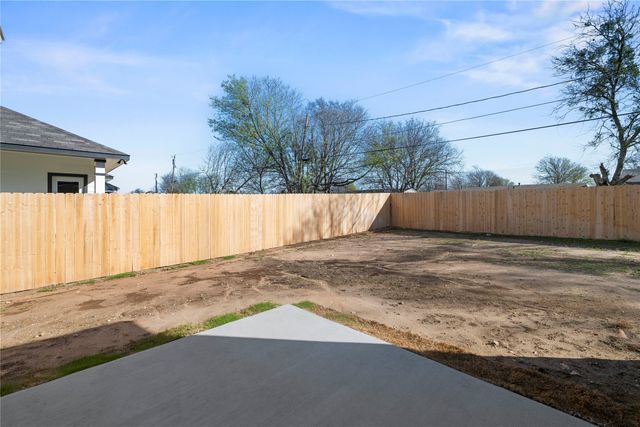 117 Adaline Bend, Mcgregor, TX 76657