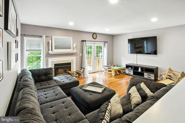 102 ROSEMAN CT, Newark, DE 19711