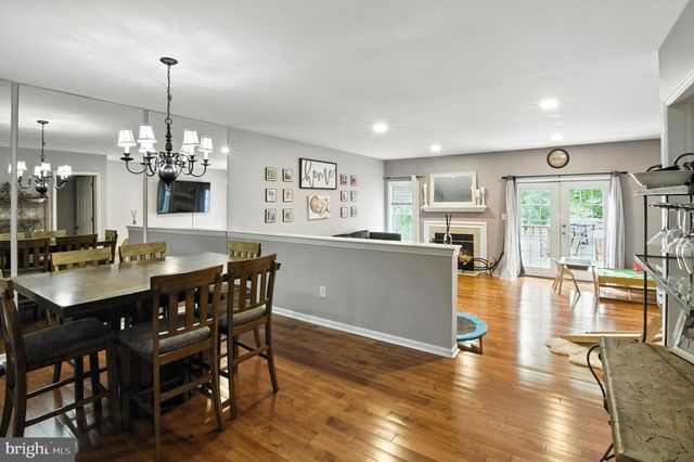 102 ROSEMAN CT, Newark, DE 19711