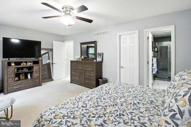 102 ROSEMAN CT, Newark, DE 19711