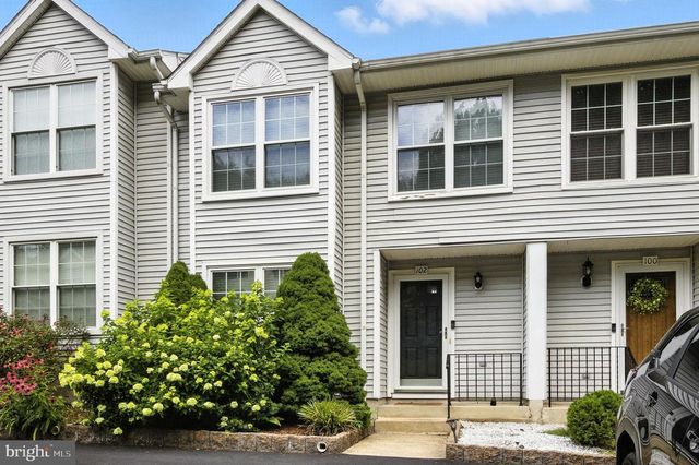 102 ROSEMAN CT, Newark, DE 19711