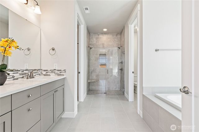 1698 SW 344th Place, Federal Way, WA 98023