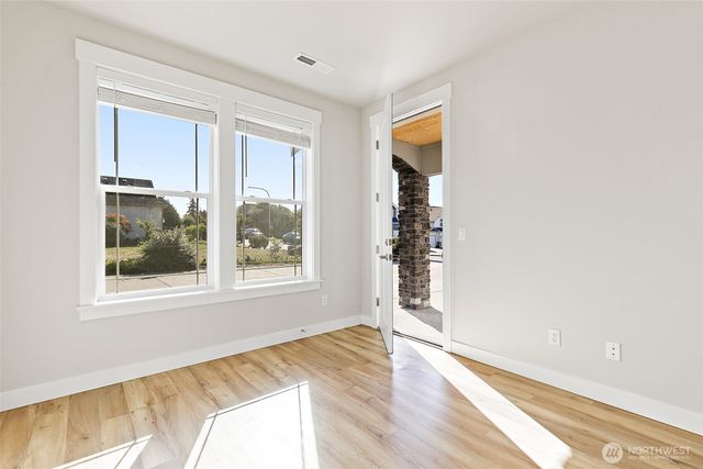 1698 SW 344th Place, Federal Way, WA 98023