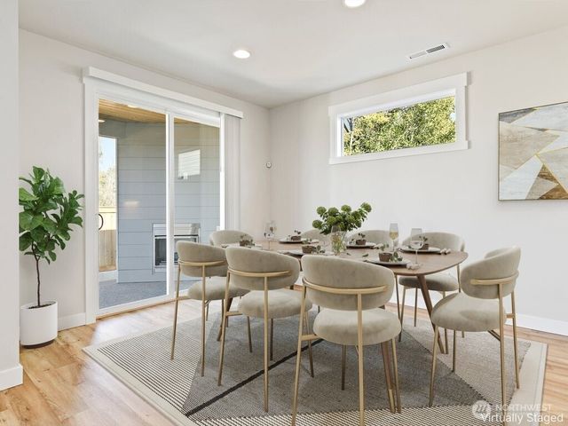 1698 SW 344th Place, Federal Way, WA 98023