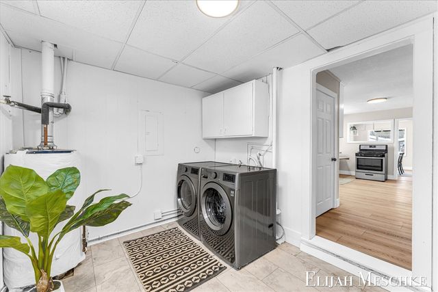 2847 Mc Dermott Street, Norton Shores, MI 49444