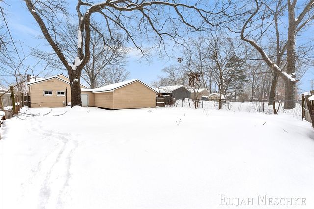 2847 Mc Dermott Street, Norton Shores, MI 49444