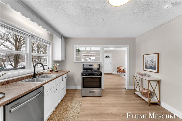 2847 Mc Dermott Street, Norton Shores, MI 49444