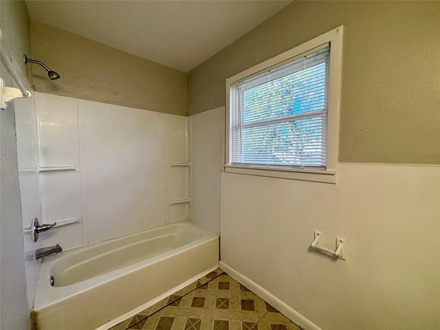 5856 Trigg Drive, Westworth Village, TX 76114