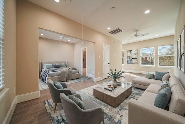 805 Columbia Street, Houston, TX 77007