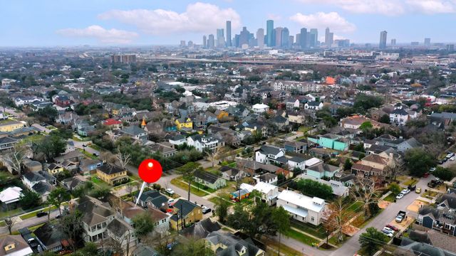 805 Columbia Street, Houston, TX 77007