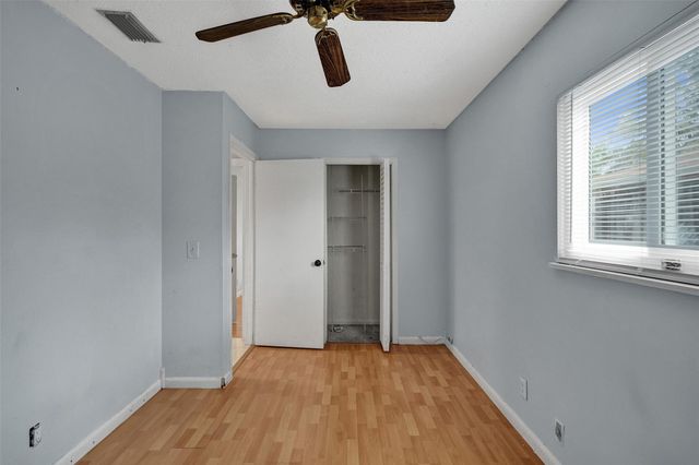 521 SW 83rd Ave, North Lauderdale, FL 33068