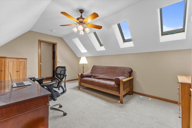 W287N921 Bedouin COURT, Waukesha, WI 53188