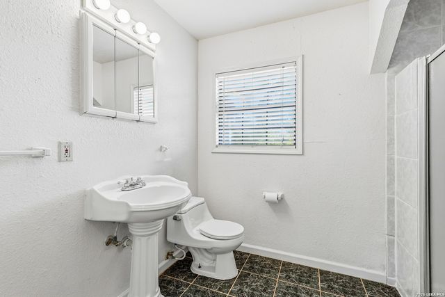 131 freiling, San Antonio, TX 78213