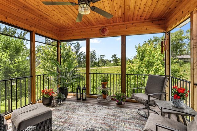 2504 Neal Court N, Stillwater, MN 55082