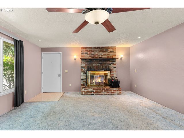 23163 Se VAN CUREN Rd, Eagle Creek, OR 97022