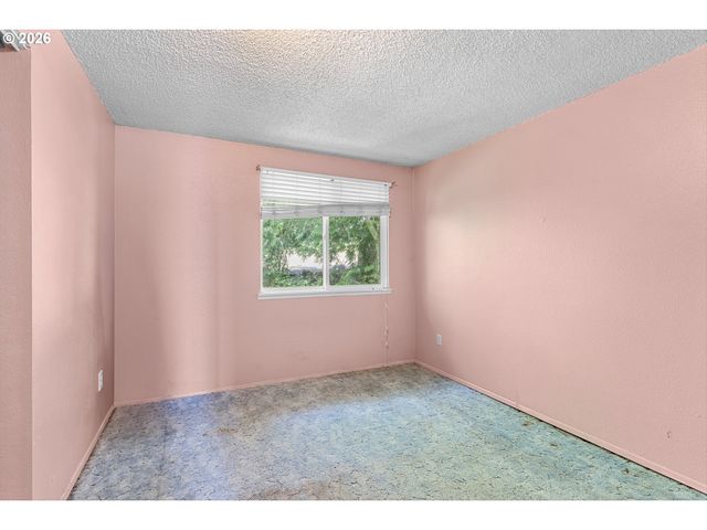 23163 Se VAN CUREN Rd, Eagle Creek, OR 97022