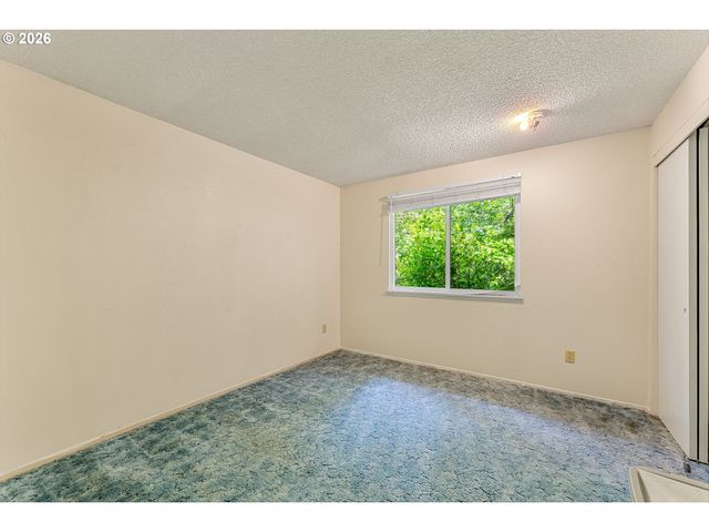 23163 Se VAN CUREN Rd, Eagle Creek, OR 97022