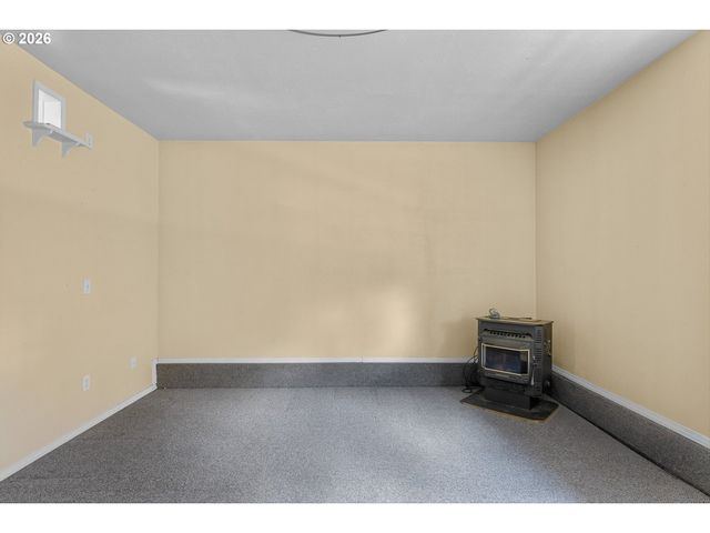 23163 Se VAN CUREN Rd, Eagle Creek, OR 97022