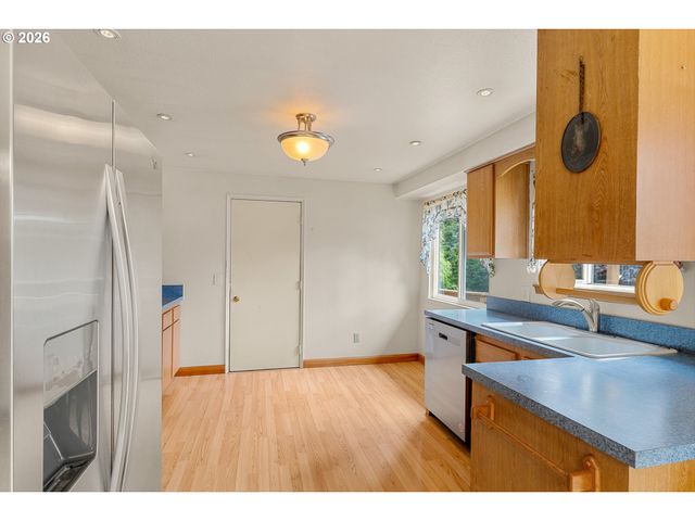 23163 Se VAN CUREN Rd, Eagle Creek, OR 97022