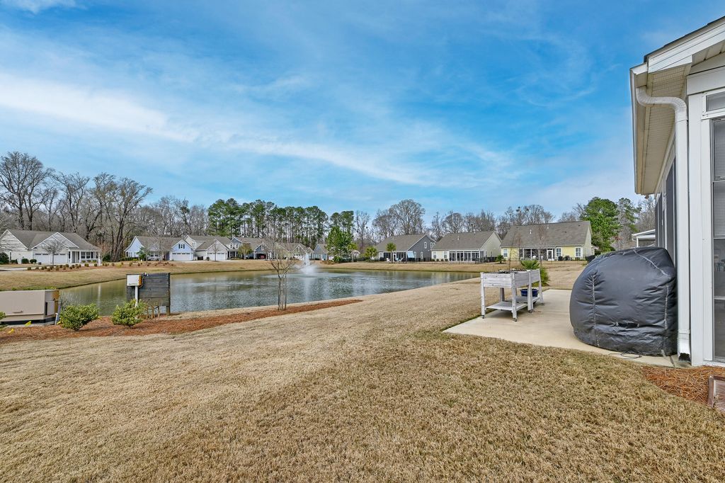Image 25 of property listing at 2077 Barn Swallow Road, Summerville, SC 29483