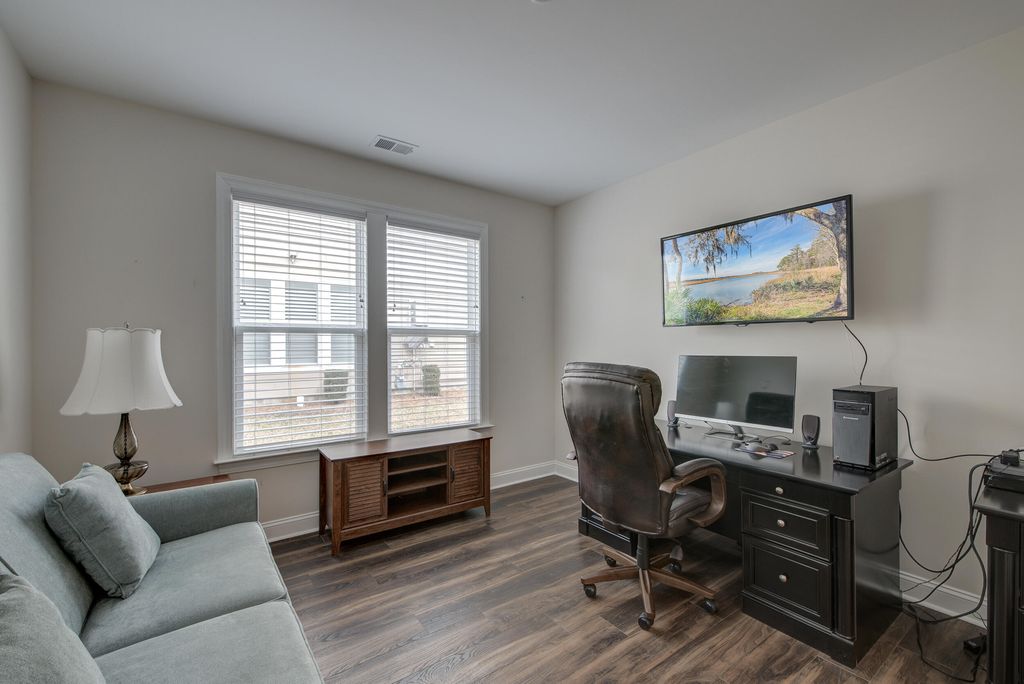 Image 35 of property listing at 2077 Barn Swallow Road, Summerville, SC 29483