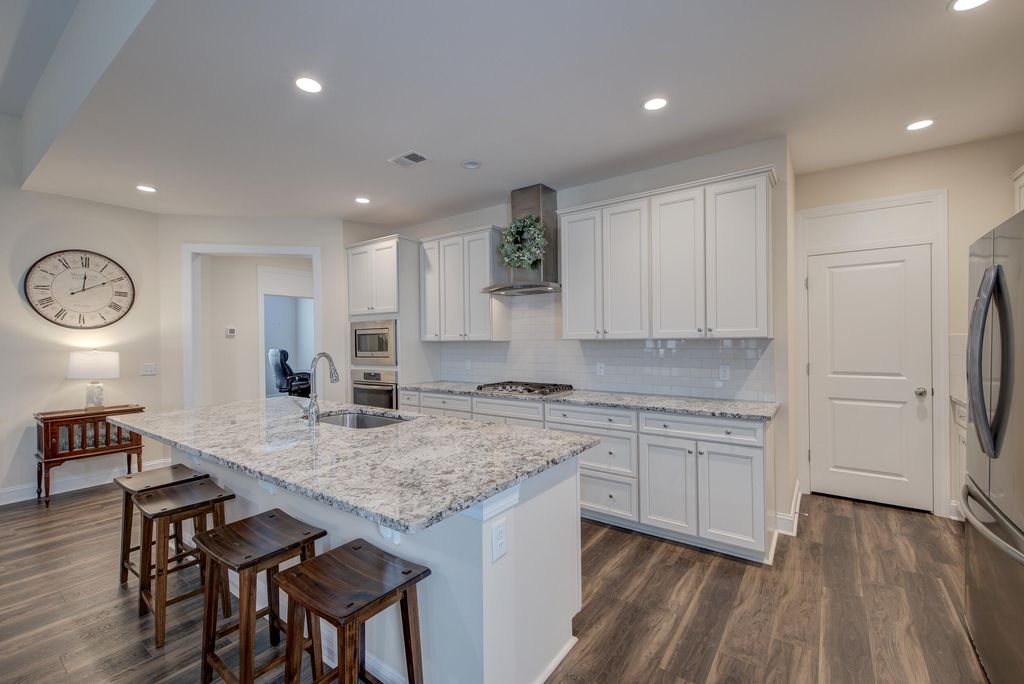 Image 42 of property listing at 2077 Barn Swallow Road, Summerville, SC 29483