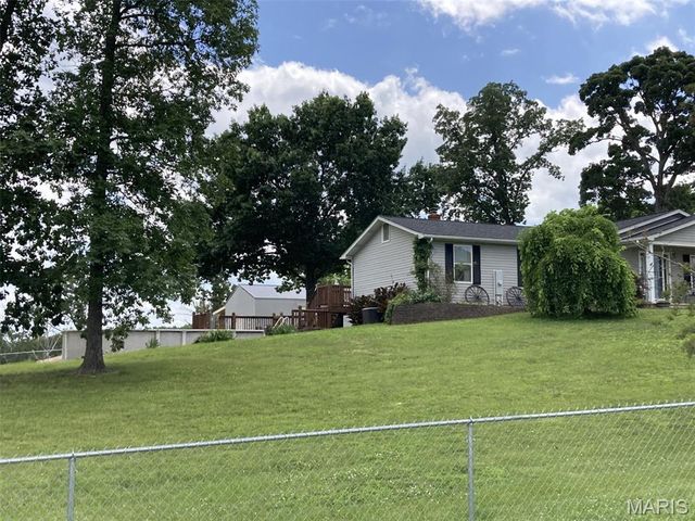 5352 Saint Louis Rock Road, Villa Ridge, MO 63089