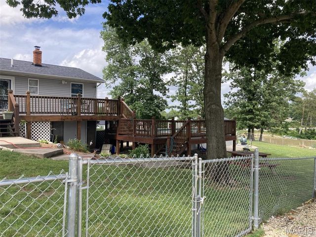 5352 Saint Louis Rock Road, Villa Ridge, MO 63089