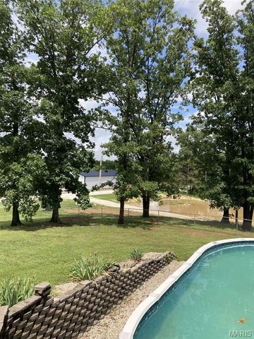 5352 Saint Louis Rock Road, Villa Ridge, MO 63089