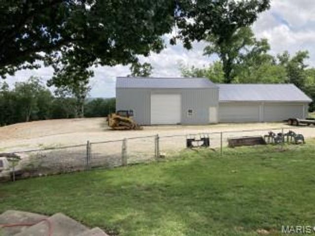 5352 Saint Louis Rock Road, Villa Ridge, MO 63089