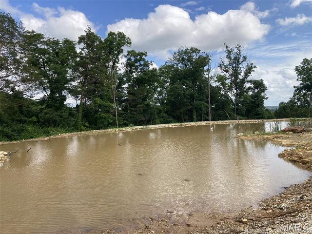 5352 Saint Louis Rock Road, Villa Ridge, MO 63089