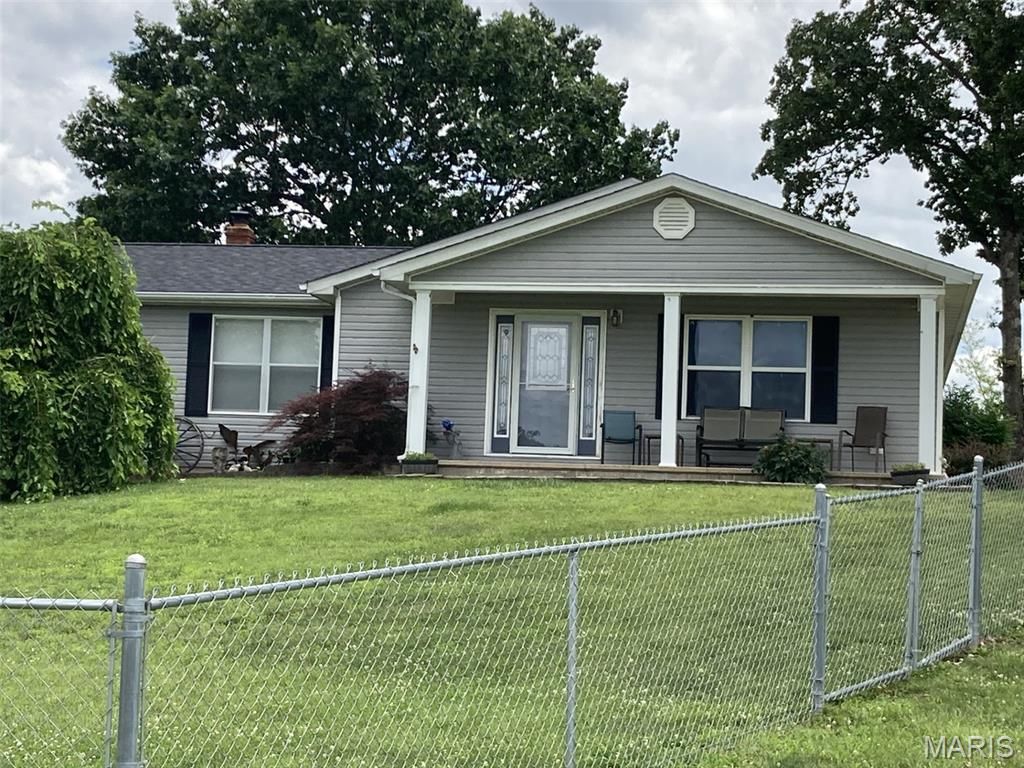 5352 Saint Louis Rock Road, Villa Ridge, MO 63089