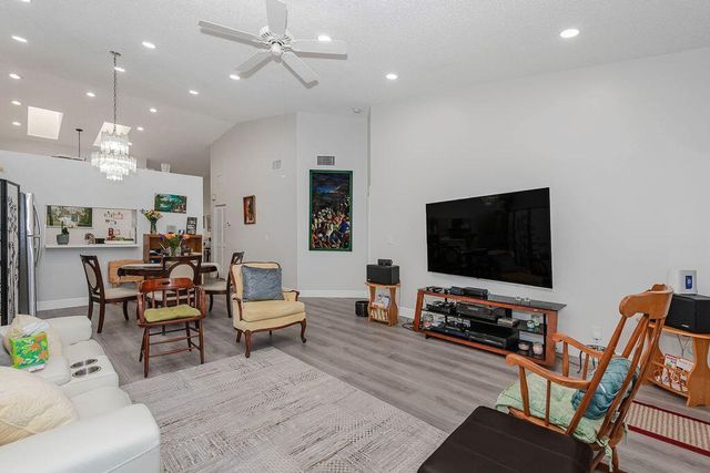 3459 Inverrary W 3459, Lauderhill, FL 33319
