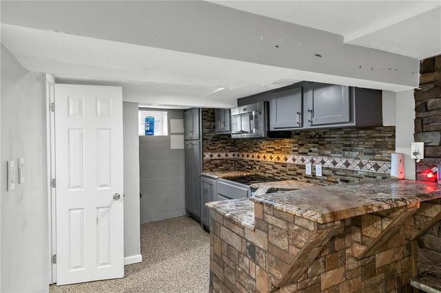 305 N 32nd Street, Kansas City, KS 66102